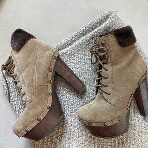Stylish Tan Platform Ankle Boots NWOT